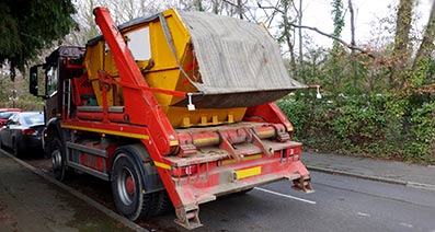 Delivery and collection of skips in Camberley, Farnborough, Wokingham, Aldershot and Fleet.